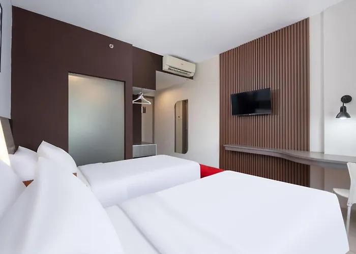 Hotel Neo Candi Simpang Lima - Semarang By Aston